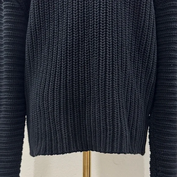 NWT 🖤 RTA Black Cotton Turtleneck Sweater with Front Slit – Size Large